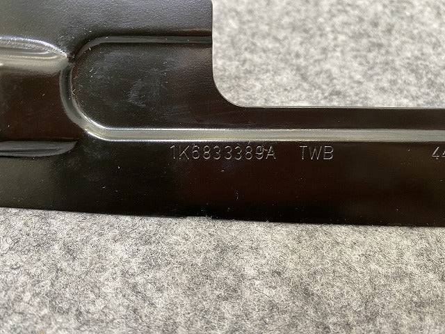 新品!ゴルフ5/GOLFⅤ 1K系 左 リア ドア ガーニッシュ 1K6833389A 1K6833389A フォルクスワーゲン(140280)