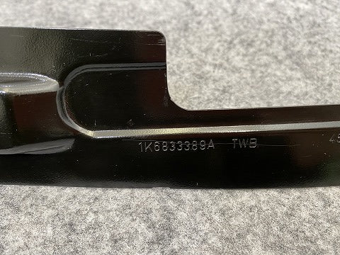 新品!ゴルフ5/GOLFⅤ 1K系 左 リア ドア ガーニッシュ 1K6833389A 1K6833389A フォルクスワーゲン(140282)