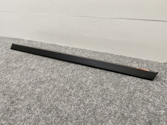 新品!5シリーズ E39 左 リア ドア モール 8 184 479 51138184479 未塗装 BMW(140287)