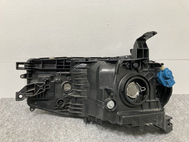 キューブ Z12/NZ12 純正 右 ヘッドライト/ランプ ハロゲン レベライザー 刻印ZA STANLEY P8190 日産(140324)