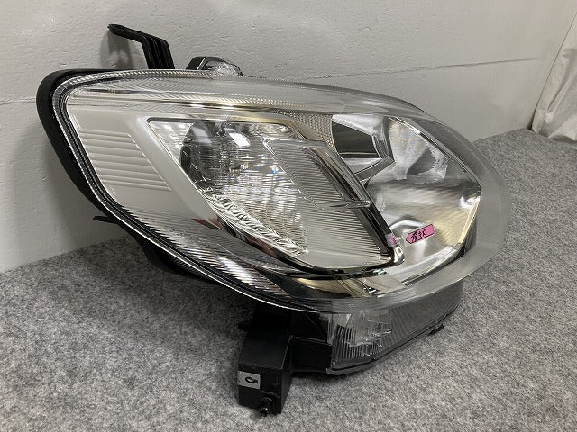 パッソ/ブーン M700A/M710A/M700S/M710S 純正 右 ヘッドライト/ランプ LED レベライザー 刻印XA KOITO 100-69027 トヨタ(140325)