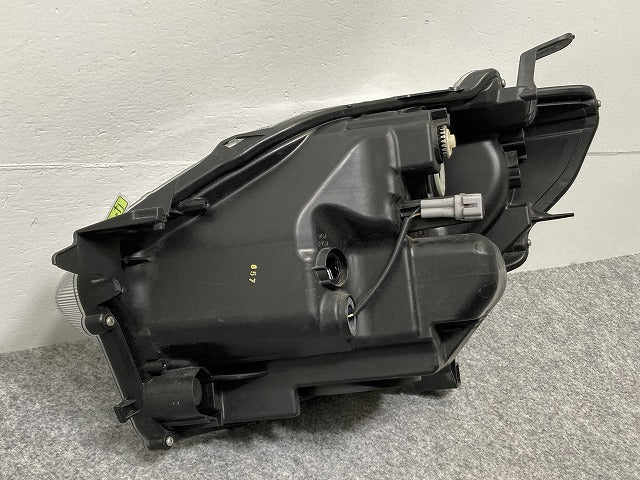 パッソ/ブーン M700A/M710A/M700S/M710S 純正 右 ヘッドライト/ランプ LED レベライザー 刻印XA KOITO 100-69027 トヨタ(140325)