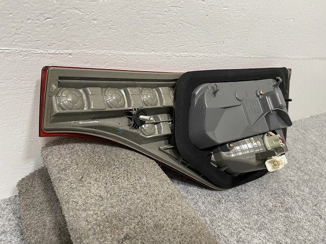 エスティマ 50系/ACR50W/ACR55W/GSR50W/GSR55W 純正 前期 左フィニッシャーランプ/テールランプ/ライト/レンズ LED ICHIKOH 28-194(140336)