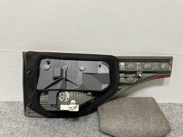 エスティマ 50系/ACR50W/ACR55W/GSR50W/GSR55W 純正 前期 右フィニッシャーランプ/テールランプ/ライト/レンズ LED ICHIKOH 28-194(140340)