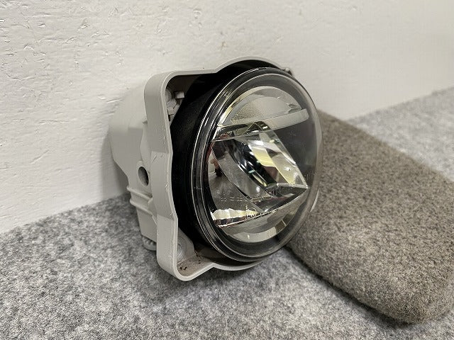 純正 左 フォグランプ/フォグライト LED ダイハツ/トヨタ/ホンダ/スバル/スズキ 汎用 KOITO 114-11092(140345)