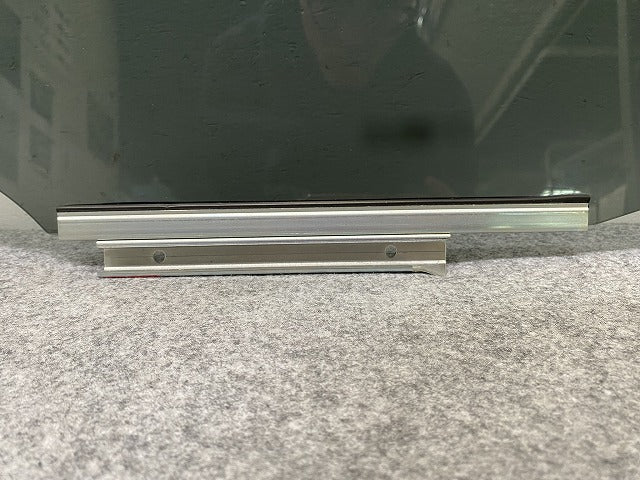 ランドクルーザー/ランクル TRJ250W/GDJ250W 純正 左 リア ガラス 43R-007953 68104-60540 トヨタ(140364)