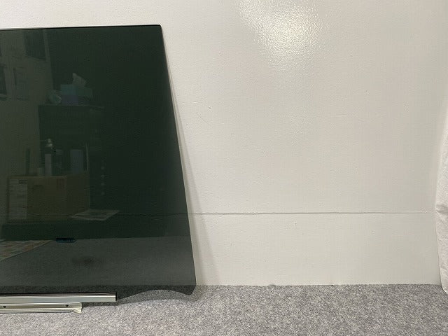 ランドクルーザー/ランクル TRJ250W/GDJ250W 純正 左 リア ガラス 43R-007953 68104-60540 トヨタ(140364)