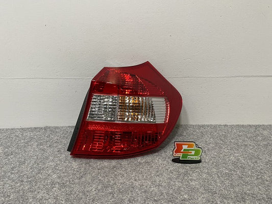 新品!1シリーズ E87/2004-2011 社外 右 テールランプ/ライト/レンズ ハロゲン VALEO 90009540 044403 BMW(140400)