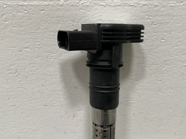 新品!トゥアレグ 7L系/2007-2010 純正  イグニッションコイル 0105381577 20115 フォルクスワーゲン(140435)