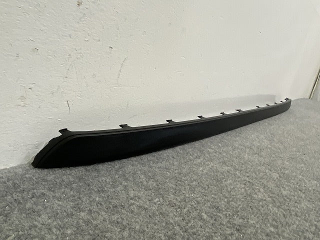 新品!ジェッタ 1K系/2006-2011 純正 リア バンパーモール 1K5 807 423 1K58074239B9 素地 フォルクスワーゲン(140439)