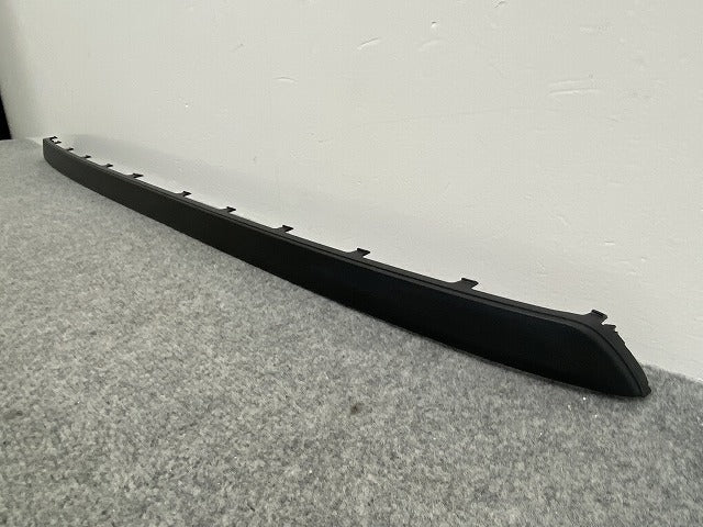 新品!ジェッタ 1K系/2006-2011 純正 リア バンパーモール 1K5 807 423 1K58074239B9 素地 フォルクスワーゲン(140439)