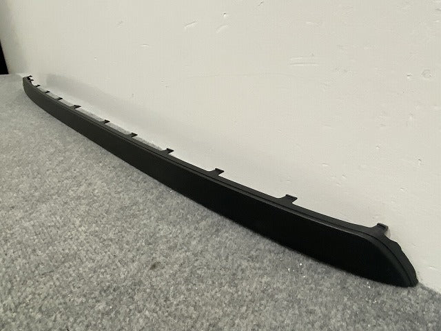 新品!ジェッタ 1K系/2006-2011 純正 リア バンパーモール 1K5 807 423 1K58074239B9 素地 フォルクスワーゲン(140440)