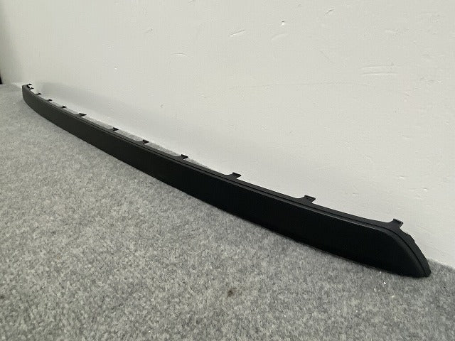 新品!ジェッタ 1K系/2006-2011 純正 リア バンパーモール 1K5 807 423 1K58074239B9 素地 フォルクスワーゲン(140441)