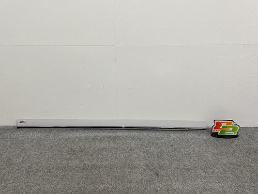 新品!A8/S8 4E系 純正 右 フロント ドア モール 4E0853954DGRU サフ アウディ(140469)
