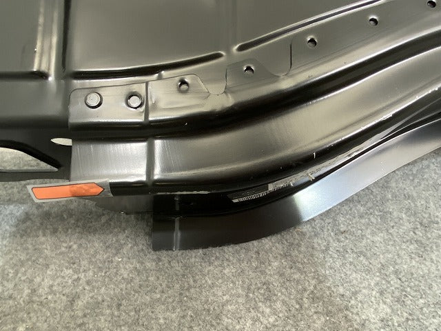 新車取り外し!Sクラス W221 純正 リア バンパー ホースメント A2216180012 2216100314 素地 メルセデスベンツ(140496)