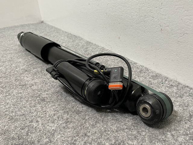 新品!Eクラス W211  リア ショック アブソーバー BILSTEIN E4-SR3-Z001A02 メルセデスベンツ(140536)