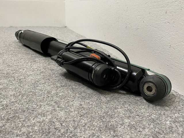新品!Eクラス W211  リア ショック アブソーバー BILSTEIN E4-SR3-Z001A02 メルセデスベンツ(140538)