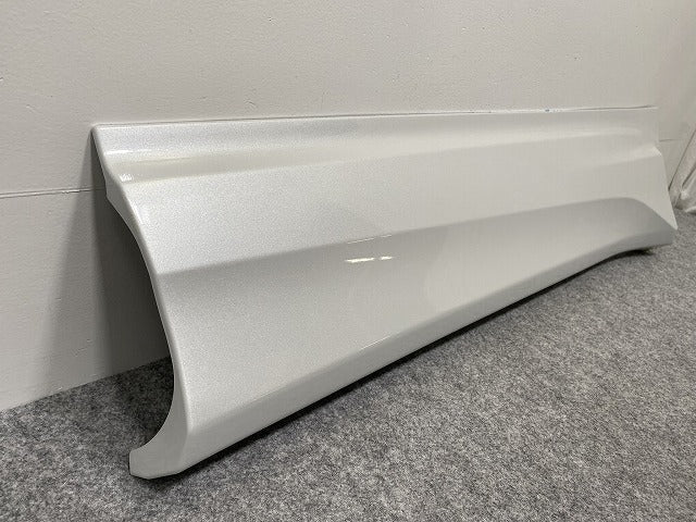 新車外し!カローラ クロス ZSG10/MXGA10/ZVG11/ZVG15/ZVG13/ZVG16 純正 右 フロント サイドステップ/サイドスカート 76903-ZG100 (140546)