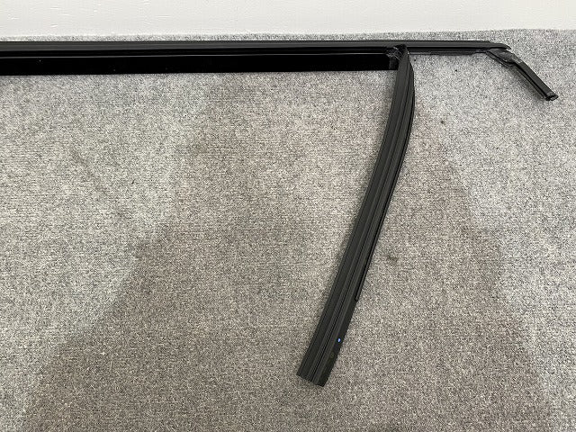 新品!ポロ/POLO 9N系 純正 右 フロント ウインドウ ガイド 6Q4837432K5AP フォルクスワーゲン(140581)