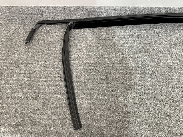 新品!ポロ/POLO 9N系 純正 左 フロント ウインドウ ガイド 150617 6Q4837431K5AP フォルクスワーゲン(140589)