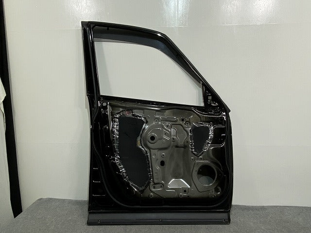 セレナ/ハイウェイスター C27/GFC27/GFNC27 e-POWER/HFC27 純正 左 フロント ドア サイドパネル バイザー付 ブラック G41(140600)