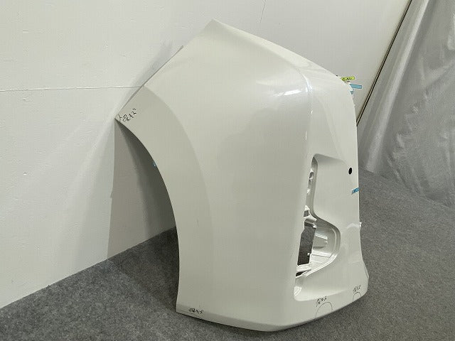 ノア NOAH G/X/Z 90系/MZRA90W/MZRA95W ハイブリッド/ZWR90W/ZWR95W 純正 右 フロント バンパー 52112-V1010 ホワイト 070(140617)