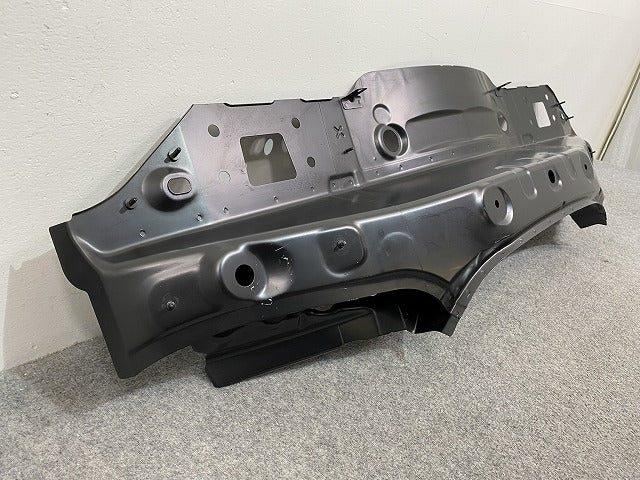 新品!CLAクラス C117 純正 リア リアエンドセンターセクション 117 640 08 00 1176400800 メルセデスベンツ(140634)