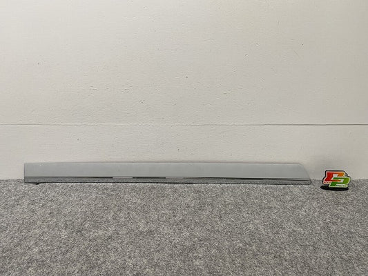 美品!A8/S8 4E系 純正 右 リア ドア モール 4E0853964DGRU 未塗装 アウディ(140651)