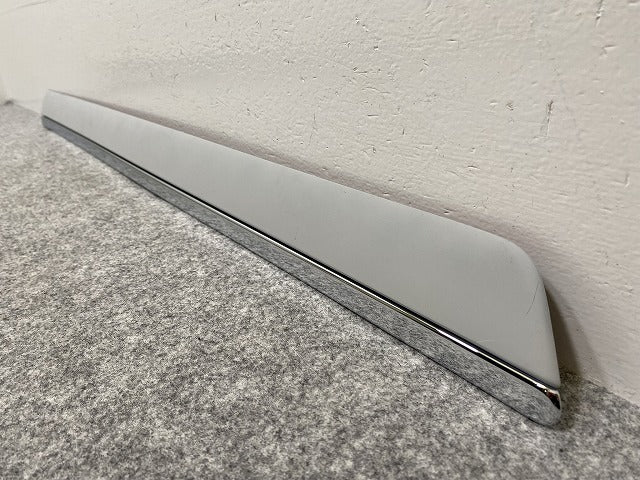 美品!A8/S8 4E系 純正 右 リア ドア モール 4E0853964DGRU 未塗装 アウディ(140651)