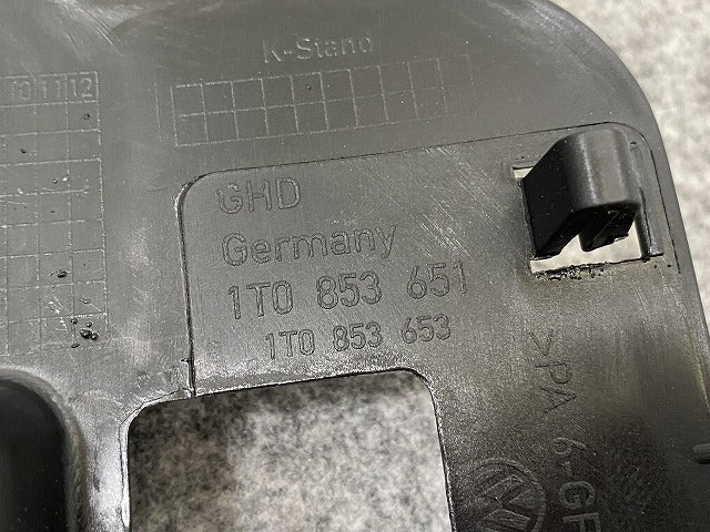 新品!トゥーラン 1T系 純正 フロント グリル/ラジエーターグリル 1T0 853 651/1T0 853 653 1T08536513FZ フォルクスワーゲン(140657)