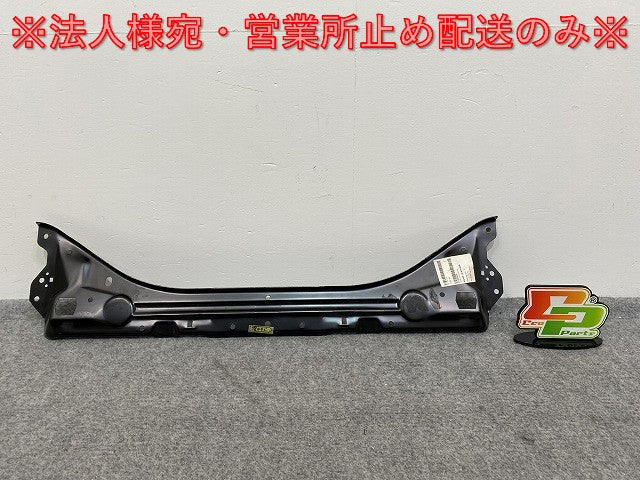 新品!Eクラス W211 純正 フロント ラジエーター サポート 2116200916 メルセデスベンツ(140659)