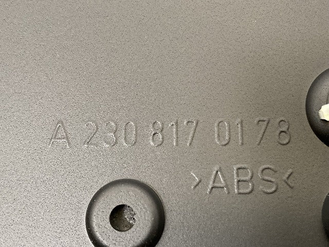 新品!SL W230 純正 フロント ライセンス ベース A 230 817 0178 2308170178 素地 メルセデスベンツ(140698)