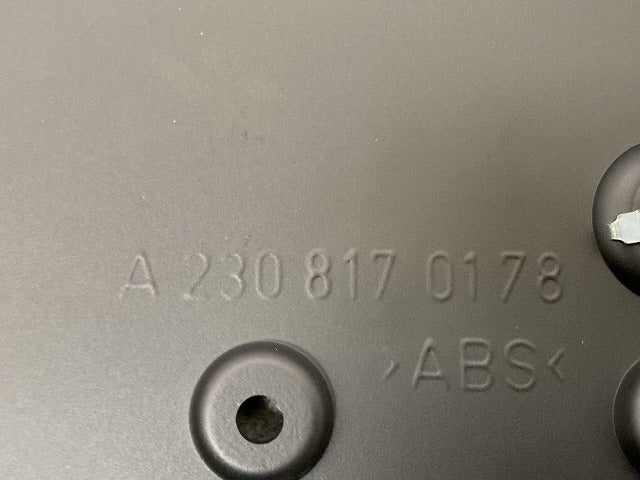 新品!SL W230 純正 フロント ライセンス ベース A 230 817 0178 2308170178 素地 メルセデスベンツ(140699)