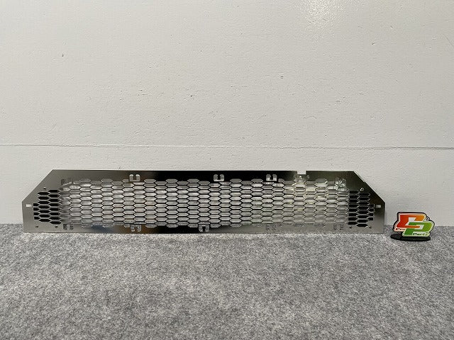 新品!ミニ 3ドア(R50) ONE(ワン)/クーパー 純正 フロント グリル/ラジエーターグリル 51116800138 メッキ MINI(140762)