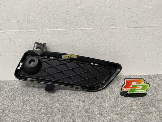新品!X3 F25 純正 右 フロント バンパー グリル 5111 7249596 51117249596 素地 BMW(140774)