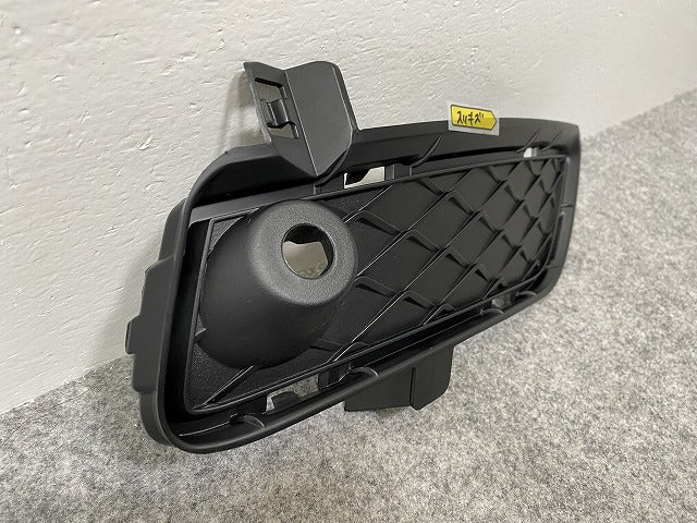 新品!X3 F25 純正 右 フロント バンパー グリル 5111 7249596 51117249596 素地 BMW(140775)