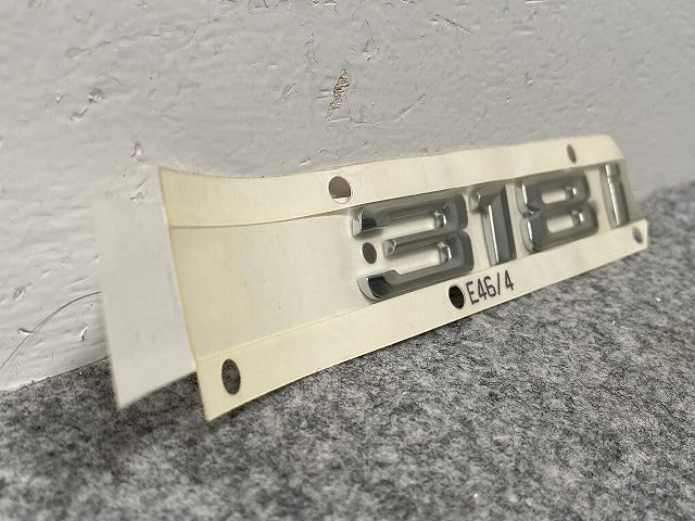 新品!3シリーズ E46 リア エンブレム 51.14-8195096 51148195096 メッキ BMW(140786)