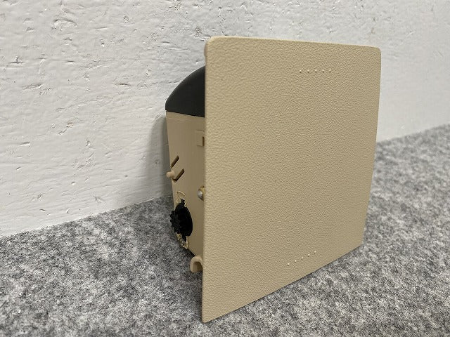 新品!ザ・ビートル・カブリオレ 16系 純正  アッシュトレイ 1C0 857 301H 1C0857301H08H ベージュ ソリッド フォルクスワーゲン(140981)