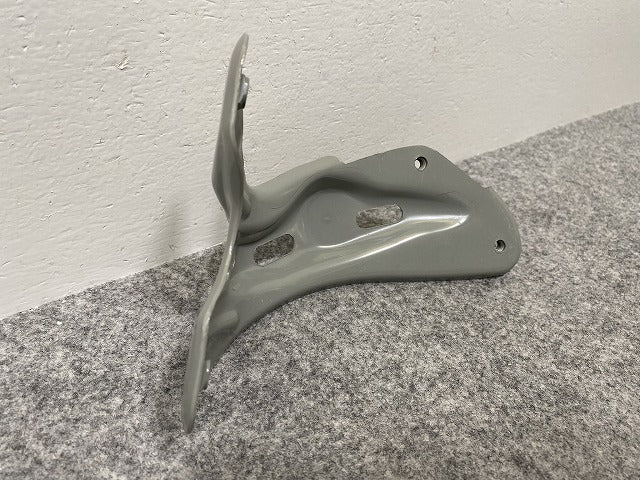 新品!ジェッタ/ゴルフ 1K/2007-2011 純正 左 フロント フェンダー ブラケット 1K5821 137 1K5821135 フォルクスワーゲン(140986)