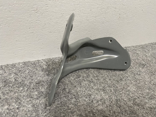 新品!ジェッタ/ゴルフ 1K/2007-2011 純正 左 フロント フェンダー ブラケット 1K5821 137 1K5821135 フォルクスワーゲン(140988)