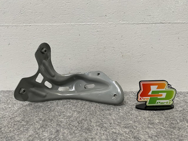 新品!ジェッタ/ゴルフ 1K/2007-2011 純正 左 フロント フェンダー ブラケット 1K5821 137 1K5821135 フォルクスワーゲン(140989)
