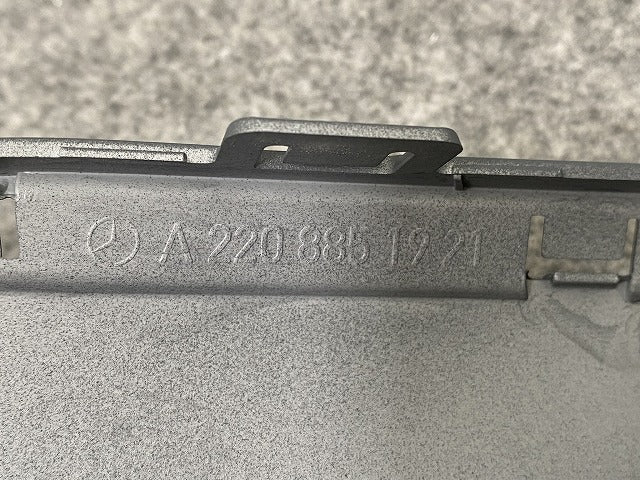 新品!Sクラス W220 純正 左 フロント バンパー モール A 220 885 19 21 22088519219999 サフ メルセデスベンツ(140990)