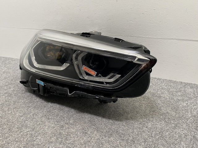 ジャンク!1シリーズ F40 純正 右 ヘッドライト/ランプ LED VALEO 63.11-948281C-12 BMW(141005)