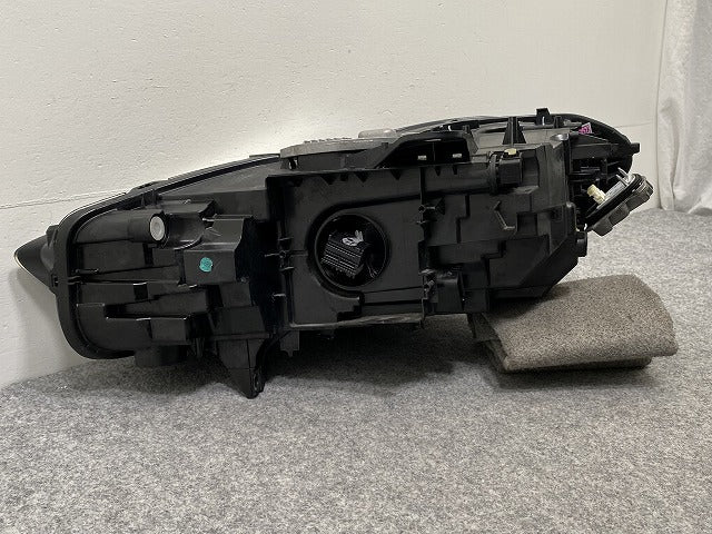 ジャンク!1シリーズ F40 純正 右 ヘッドライト/ランプ LED VALEO 63.11-948281C-12 BMW(141005)