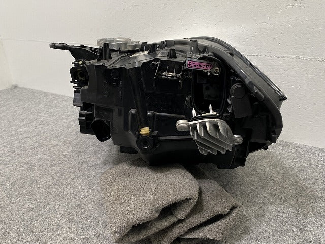 ジャンク!1シリーズ F40 純正 右 ヘッドライト/ランプ LED VALEO 63.11-948281C-12 BMW(141005)