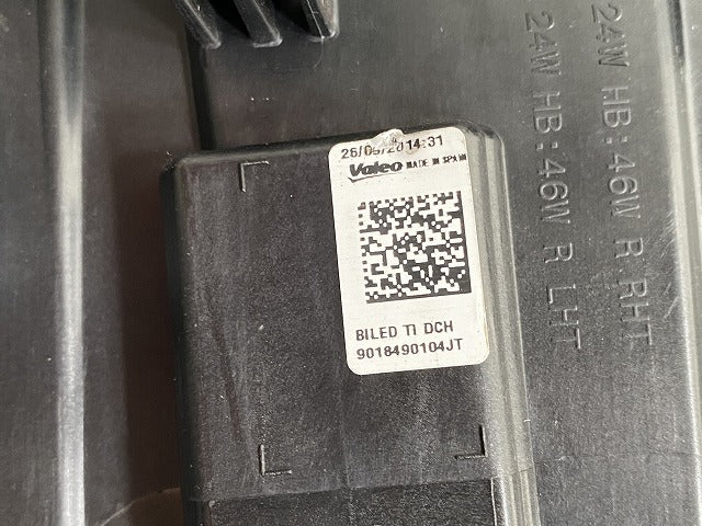 ジャンク!1シリーズ F40 純正 右 ヘッドライト/ランプ LED VALEO 63.11-948281C-12 BMW(141005)