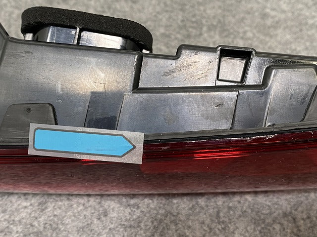 Eクラス W214 純正 右 フィニッシャーランプ/テールランプ/ライト/レンズ LED VALEO A 214 906 54 02 メルセデスベンツ(141018)