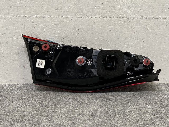 Eクラス W214 純正 右 フィニッシャーランプ/テールランプ/ライト/レンズ LED VALEO A 214 906 54 02 メルセデスベンツ(141018)