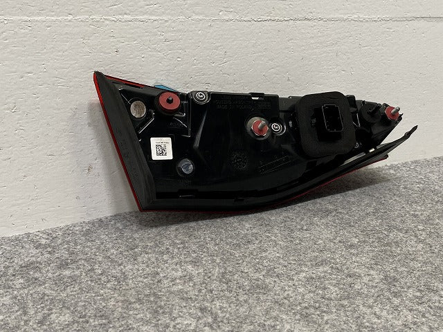 Eクラス W214 純正 右 フィニッシャーランプ/テールランプ/ライト/レンズ LED VALEO A 214 906 54 02 メルセデスベンツ(141018)