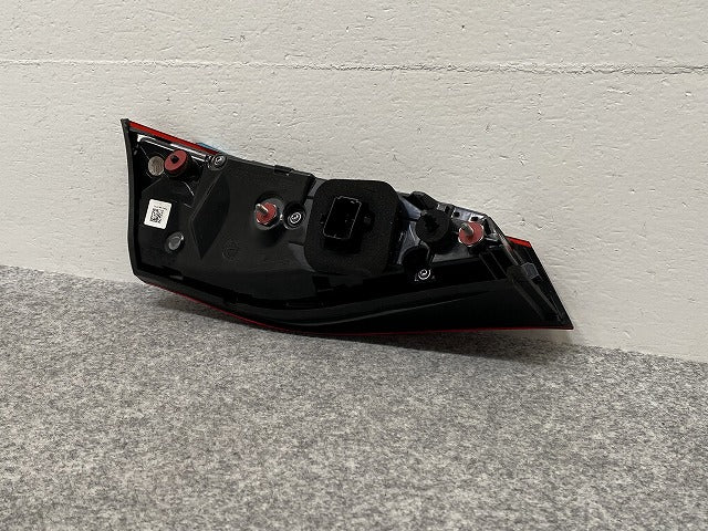 Eクラス W214 純正 右 フィニッシャーランプ/テールランプ/ライト/レンズ LED VALEO A 214 906 54 02 メルセデスベンツ(141018)